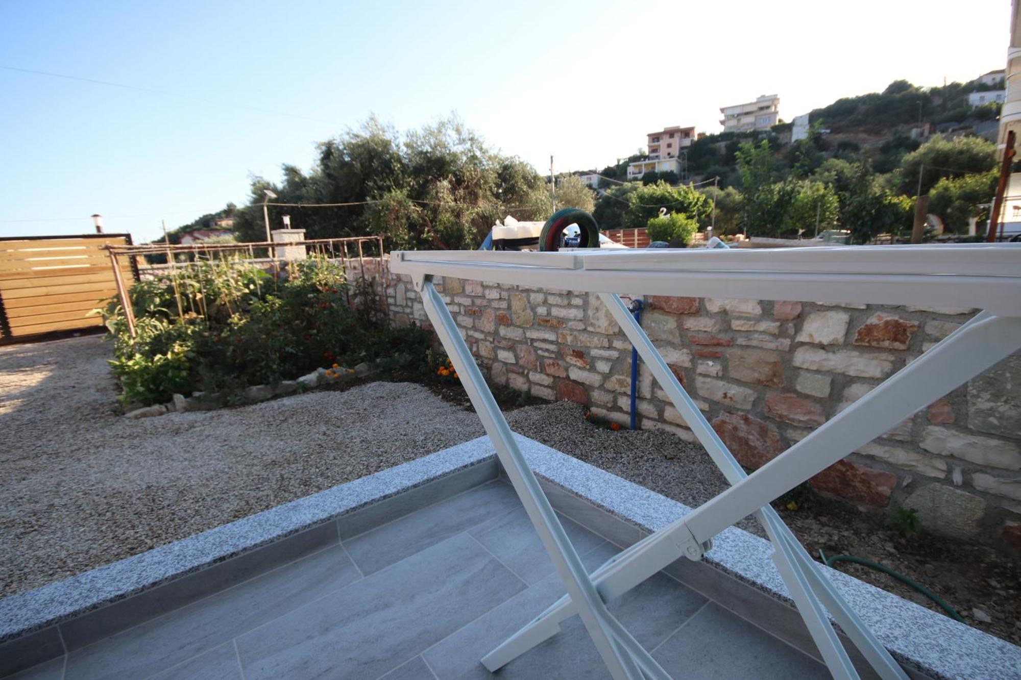 Klea Rooms Himarë Exterior foto