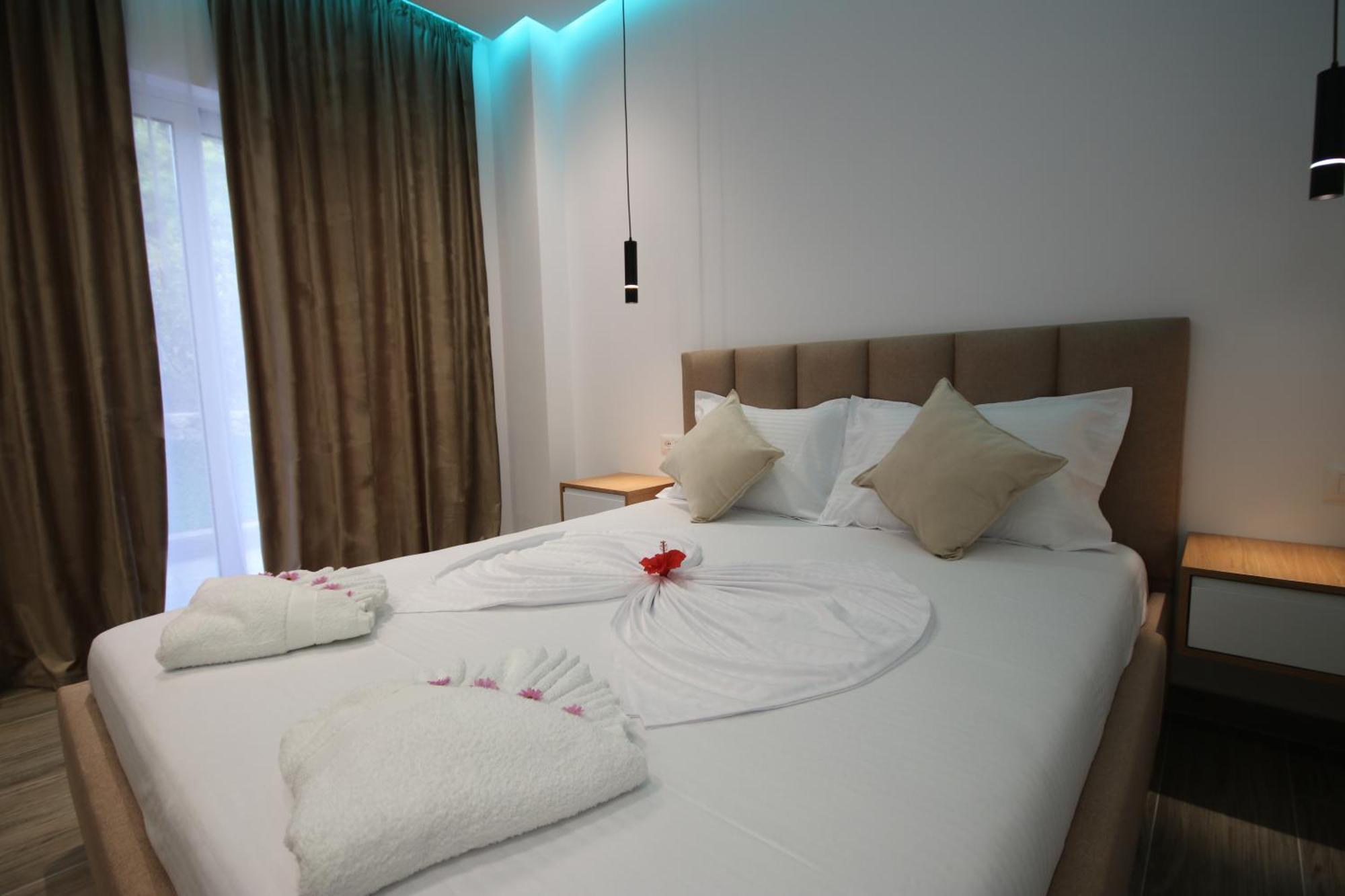 Klea Rooms Himarë Exterior foto