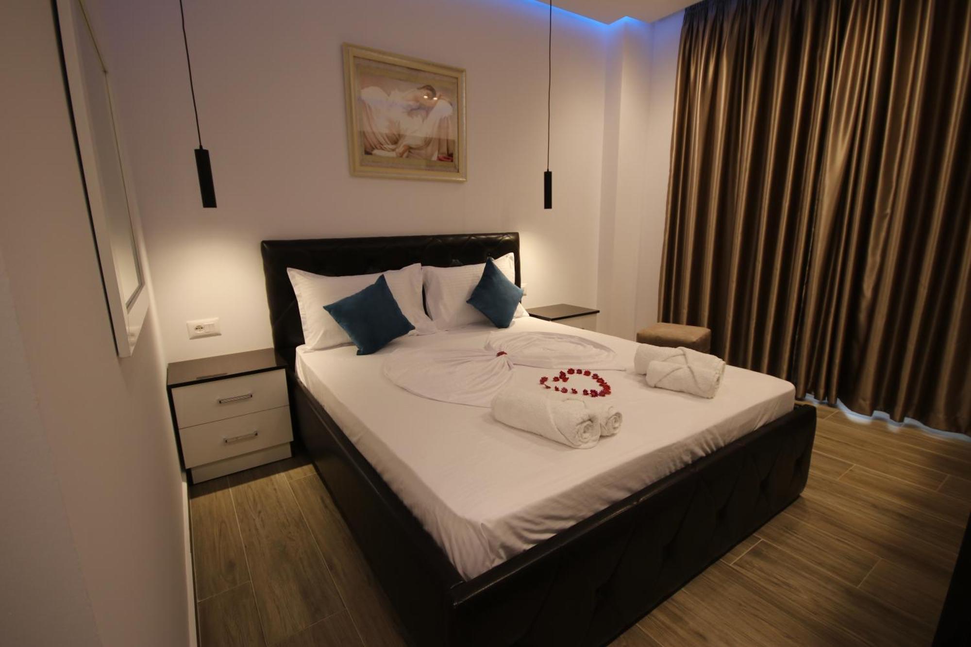 Klea Rooms Himarë Exterior foto